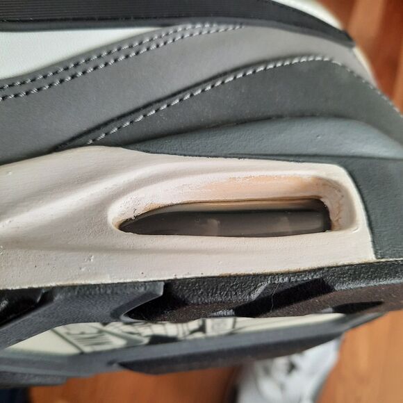 NEW Nike Air Max ST International Pure Platinum Gray Shoes 652976-002 Size 9.5 - Picture 10 of 12